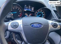 Внедорожник 5 дверей Ford Escape 2015 в Ивано-Франковске