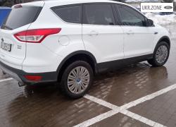 Позашляховик 5 дверей Ford Kuga II 2016 у Прилуках
