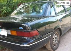 Седан Ford Tempo I 1989 в Львове