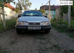 Седан Ford Sierra I Рестайлинг 1992 в Виноградове
