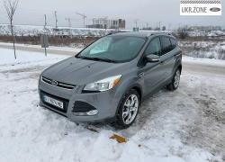 Позашляховик 5 дверей Ford Escape III 2014 у Новоград-Волинському