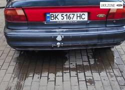 Седан Ford Mondeo I 1993 в Ровно