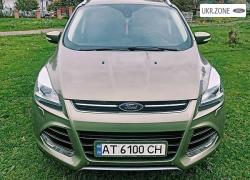 Внедорожник 5 дверей Ford Kuga II 2014 в Снятыне