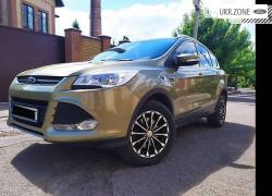 Внедорожник 5 дверей Ford Kuga II 2013 в Киеве