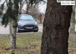 Седан Ford Fiesta VI (Mk6) Рестайлінг 2015 у Дніпрі