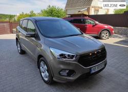 Позашляховик 5 дверей Ford Kuga 2019 у Вінниці