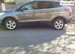 Позашляховик 5 дверей Ford Kuga II 2013 у Вінниці