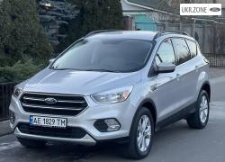 Внедорожник 5 дверей Ford Escape III Рестайлинг 2017 в Днепре
