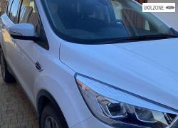Позашляховик 5 дверей Ford Kuga 2019 у Києві