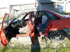 Седан Renault 21 I 1988 у Буську