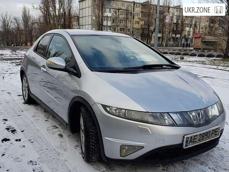 Купить Хонду Цивик 4d